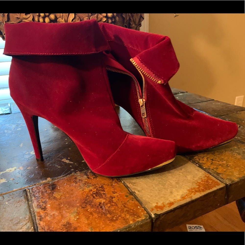 Hot Red Velvet Booties Heels Gold Hardware Tip 10M